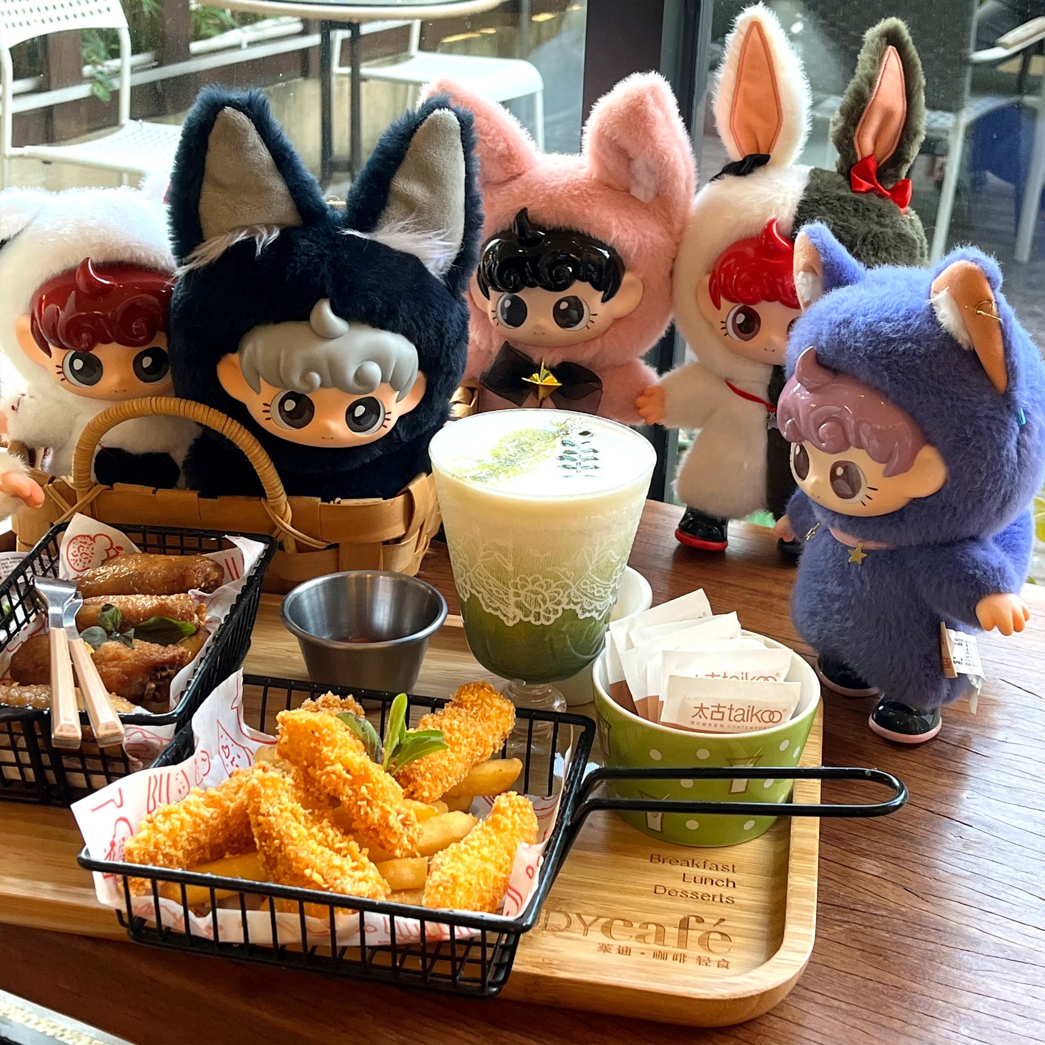 SpringHouse "UNAbaby Cozy Curls Full-Body: Wave 2 - Starry Night Glow" series art toy figures in a lifestyle display scene: 2